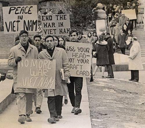 Students protest the Vietnam War.