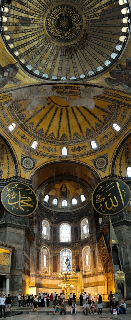 This photo shows an interior view of Hagia Sophia as described previously.