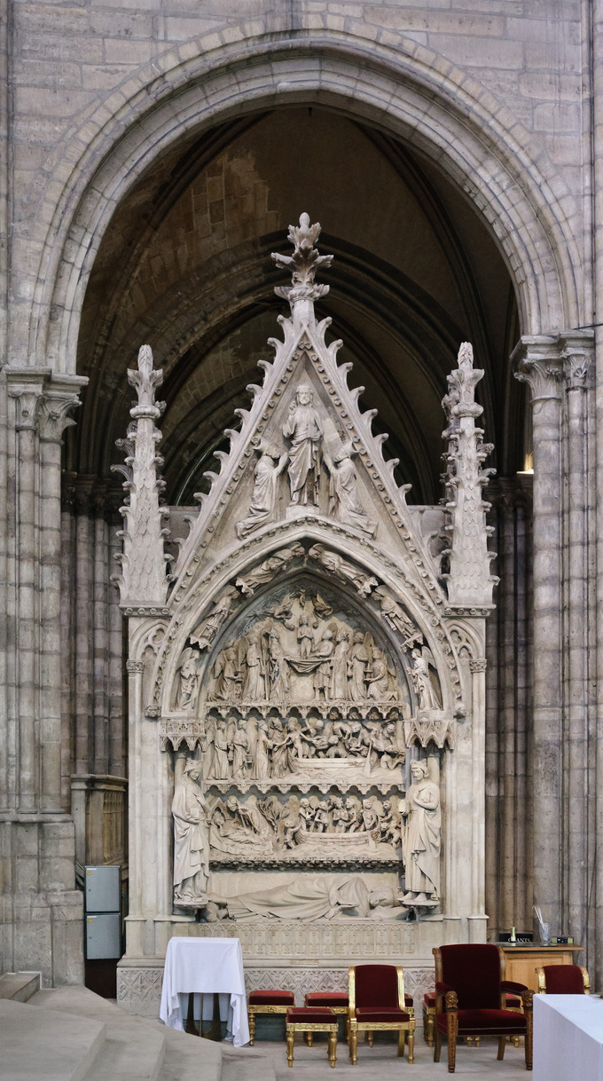 Dagobert's tomb is shown elaborately decorated.