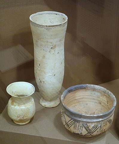 Photograph depicting the assortment of pottery described above.