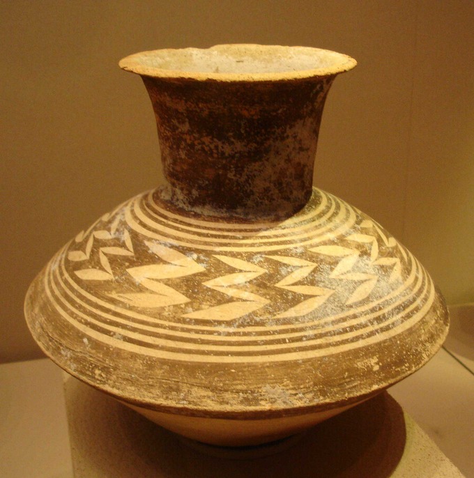 Photo depicts an Ubaid style jug or vase.