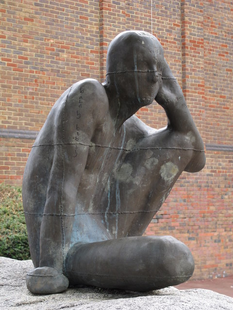 A picture of Antony Gormley's statue 