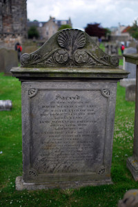image of gravestone.