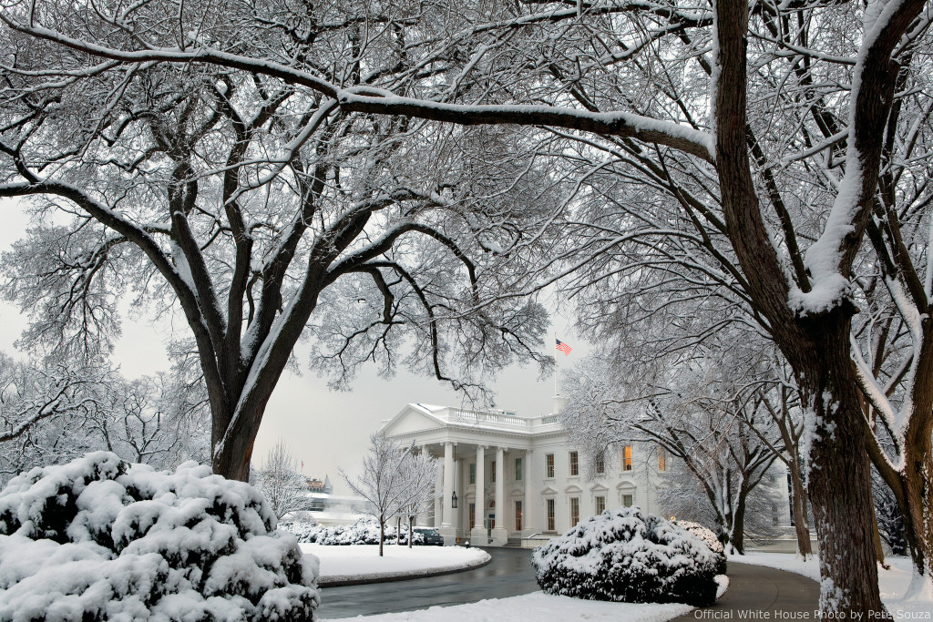Photo of the White House blanketed in snow.